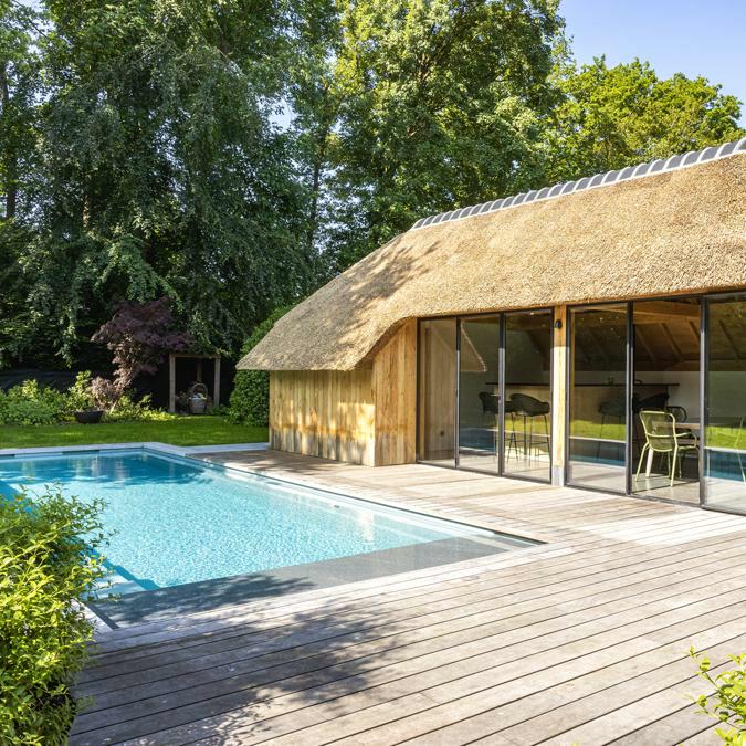 Totaalconceptzwembad - poolhouse - omgevingsaanleg&nbsp;	Het landelijke karakter van de woning