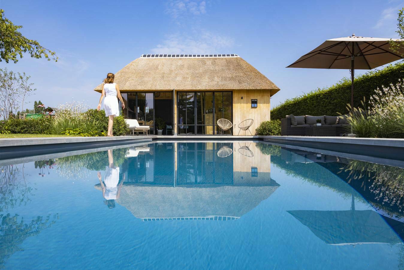 Monoblok zwembad in Brakel