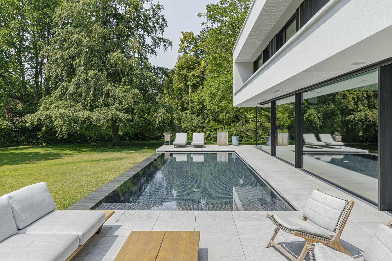 Overloop bio zwembad in Zwijnaarde