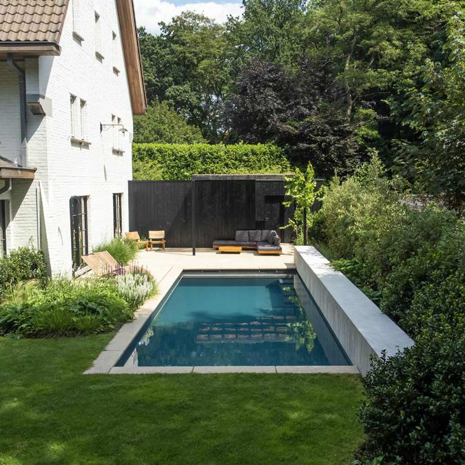 Totaalprojectzwembad - poolhouse - omgevingsaanleg&nbsp;	In deze ruime tuin in Destelbergen rea